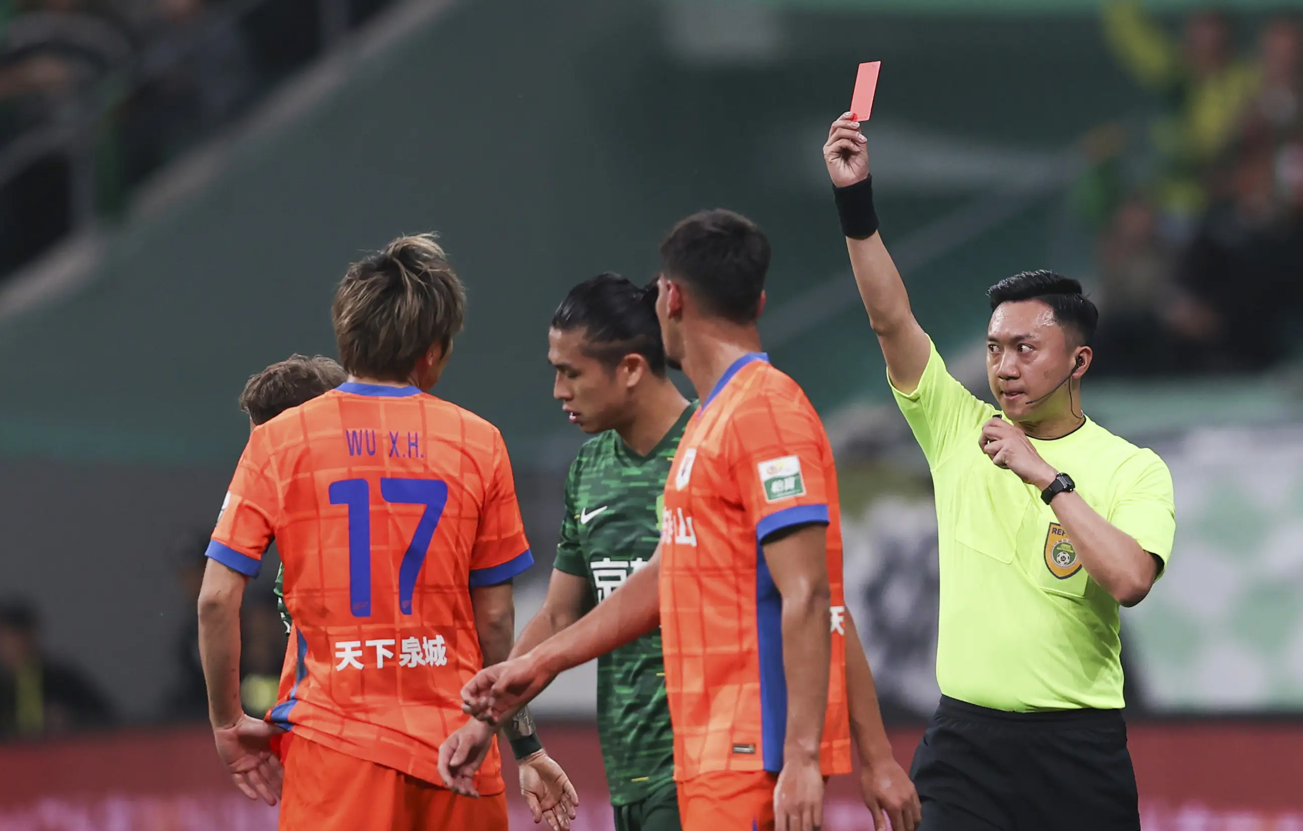 太狠了！今晨山东泰山调整名单以备国王杯风云突变法兰克福赛后调整名单，今晚布莱顿回应争议(山东泰山队引援最新动态)金年会官方网站